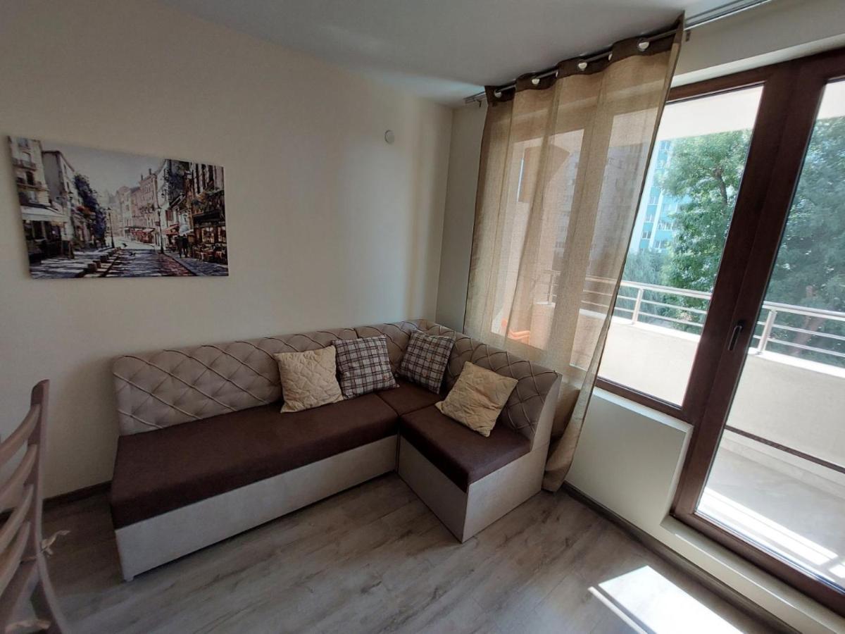 Апартаменти За Гости Делукс Burgas Exterior foto