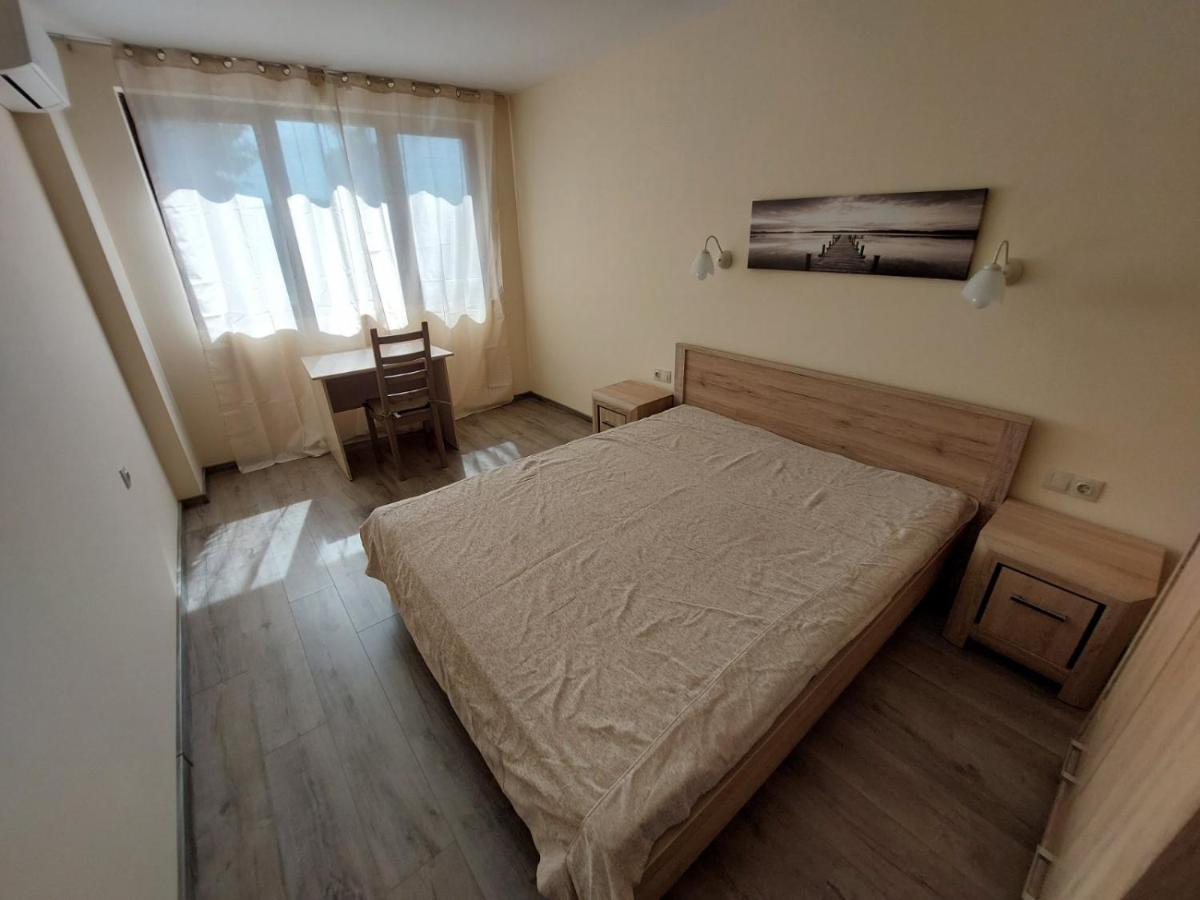 Апартаменти За Гости Делукс Burgas Exterior foto