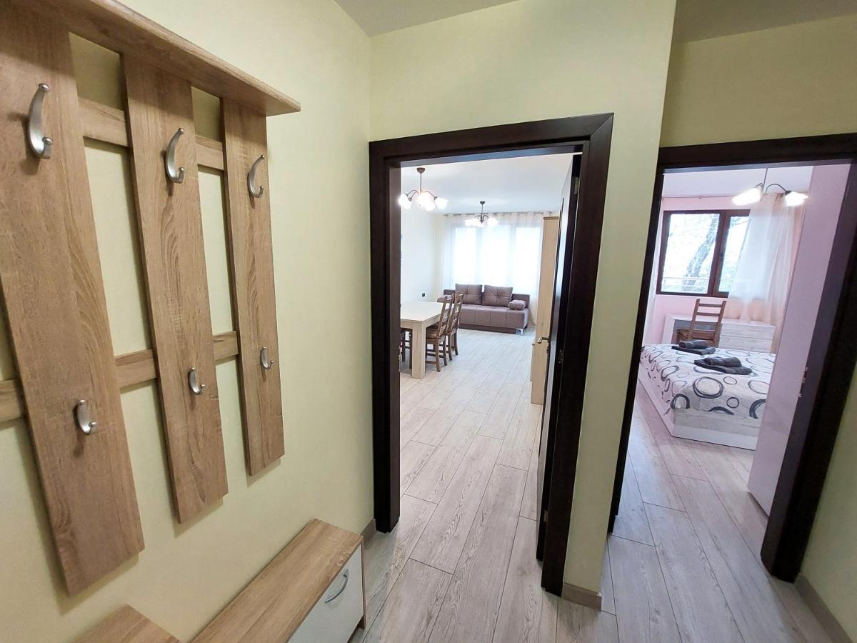 Апартаменти За Гости Делукс Burgas Exterior foto